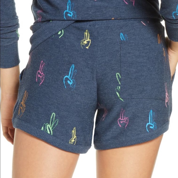 Chaser peace sign shorts - Picture 2 of 5